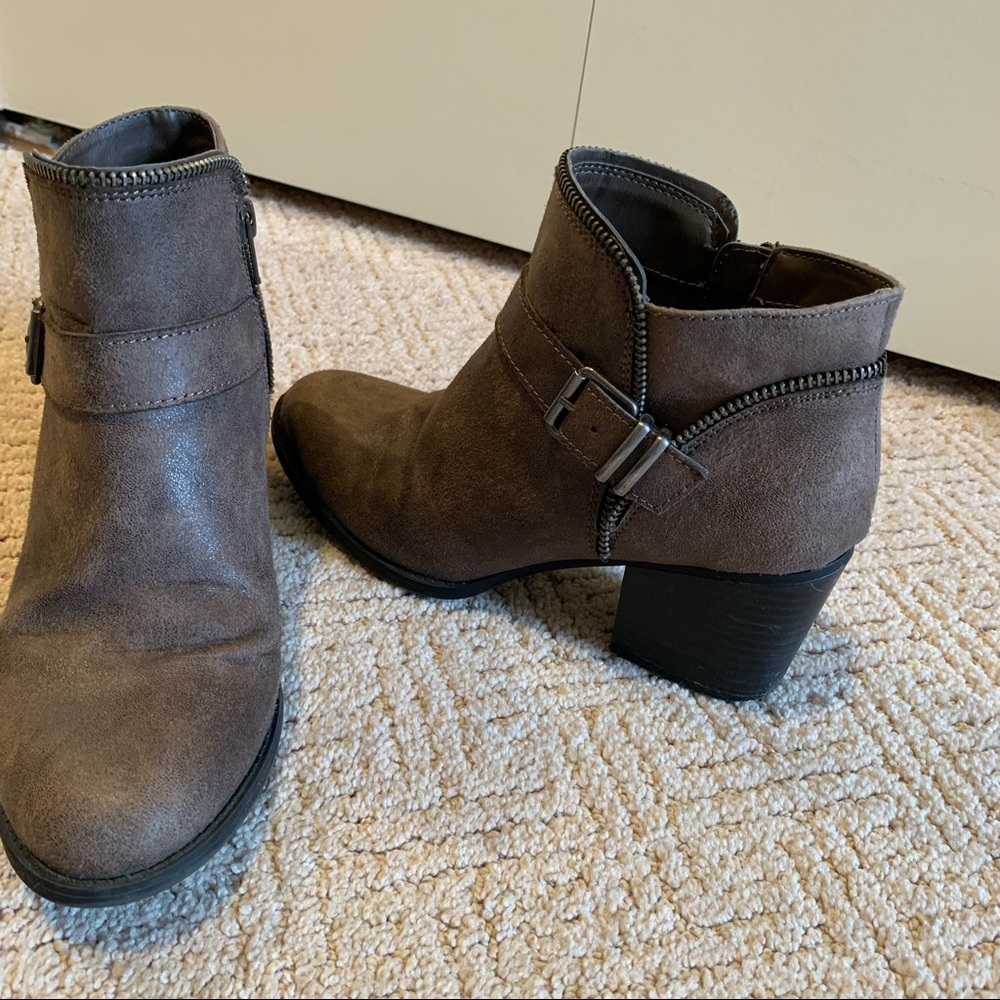 American Rag 7 boots 3” heel brown